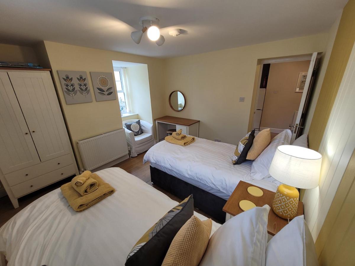 Llys Bach Apartment At Llys Aeron أبيريرون المظهر الخارجي الصورة