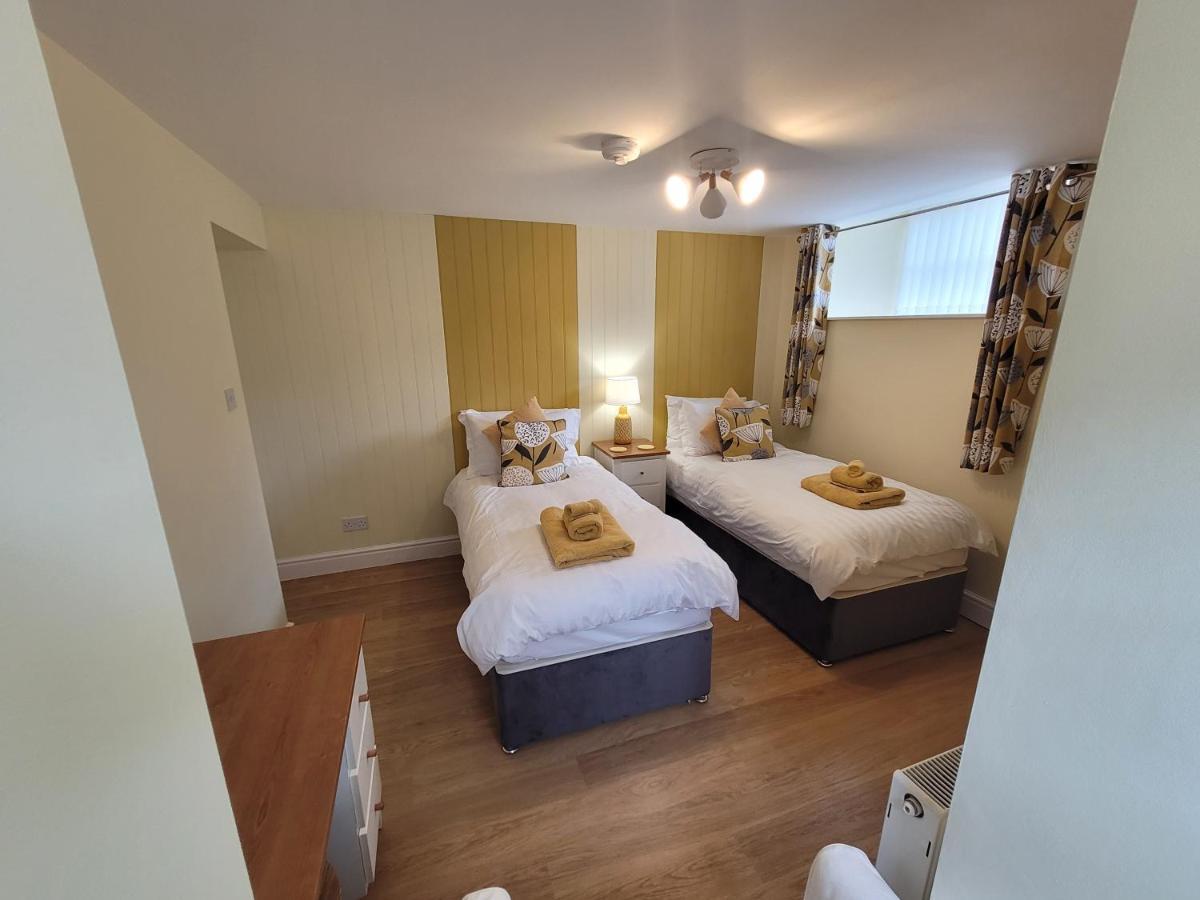 Llys Bach Apartment At Llys Aeron أبيريرون المظهر الخارجي الصورة